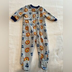 Fleece pajamas, one way zipper, 6-9 months, good condition